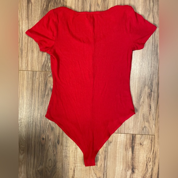 Forever 21 Red Ribbed bodysuit size L - Picture 3 of 4